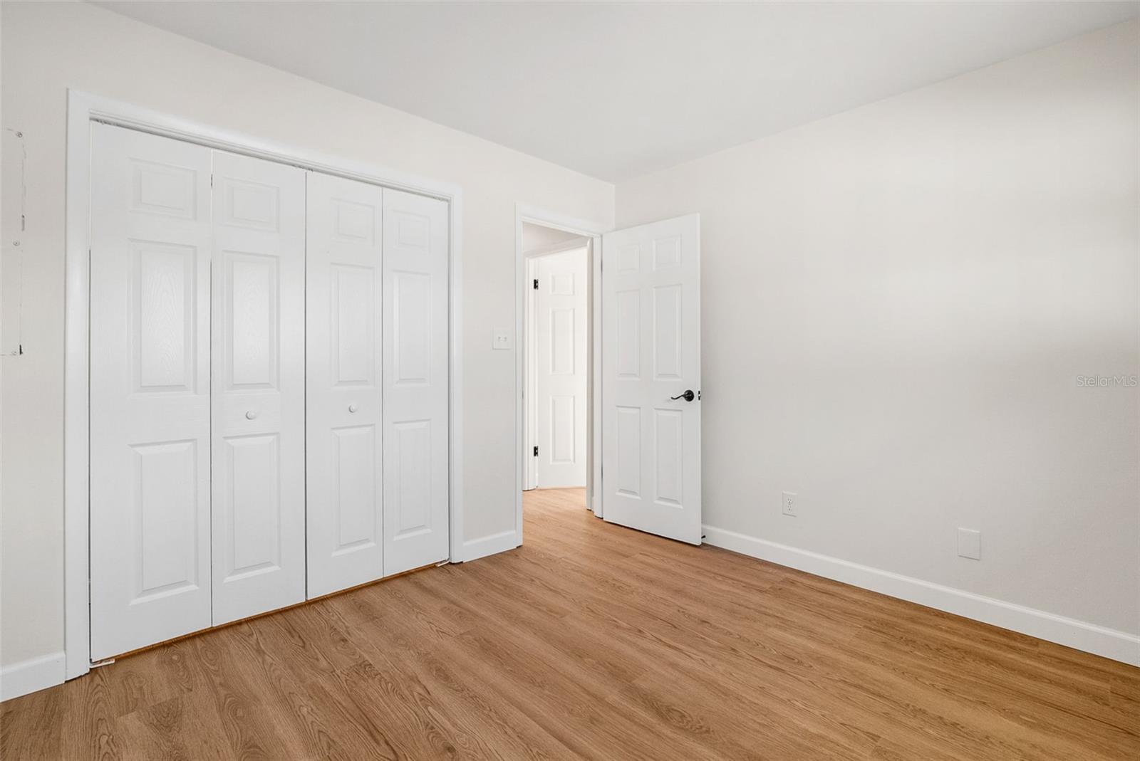 Image 24 of 34 For 354 Burke Road