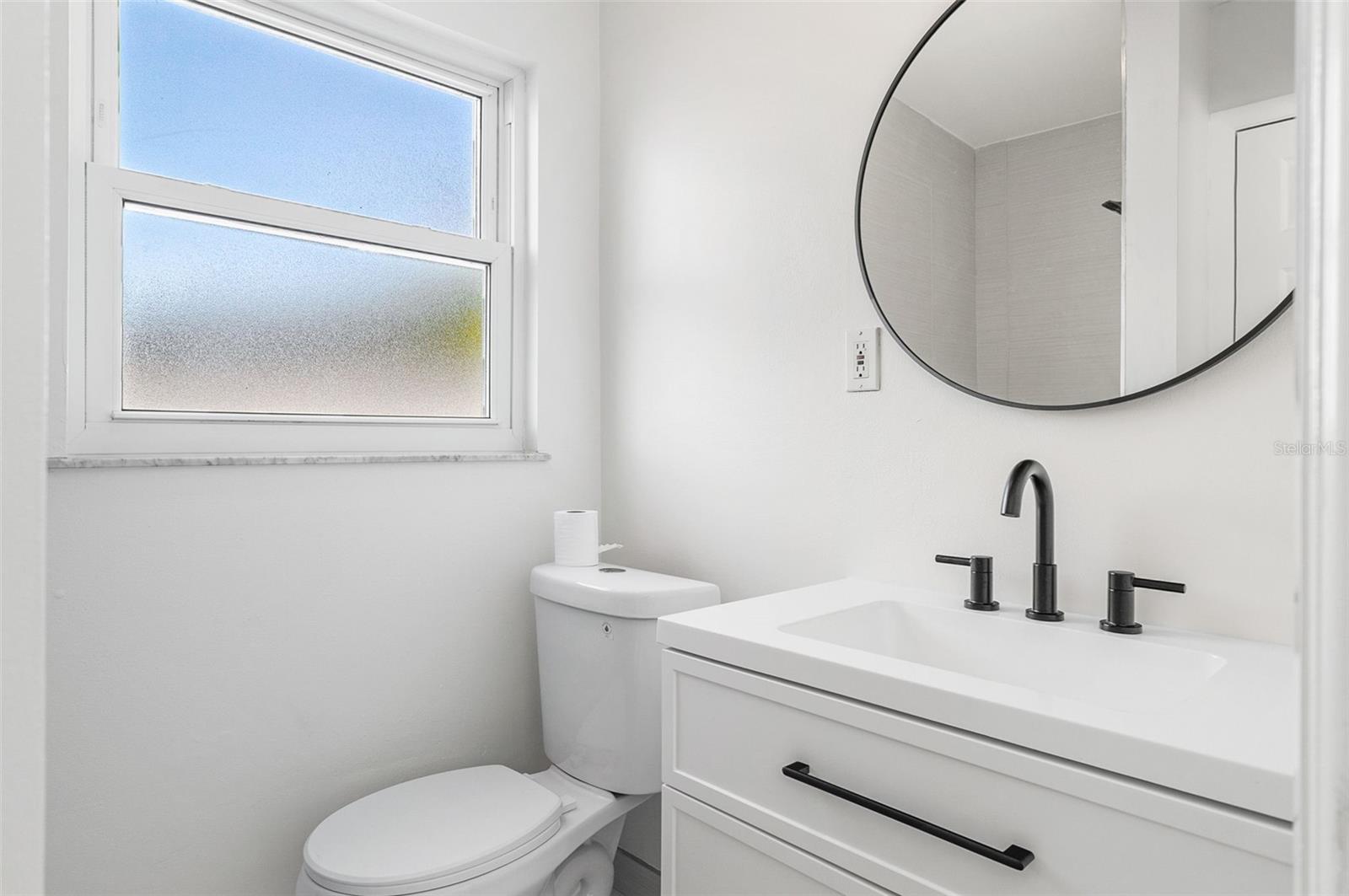 Image 28 of 34 For 354 Burke Road