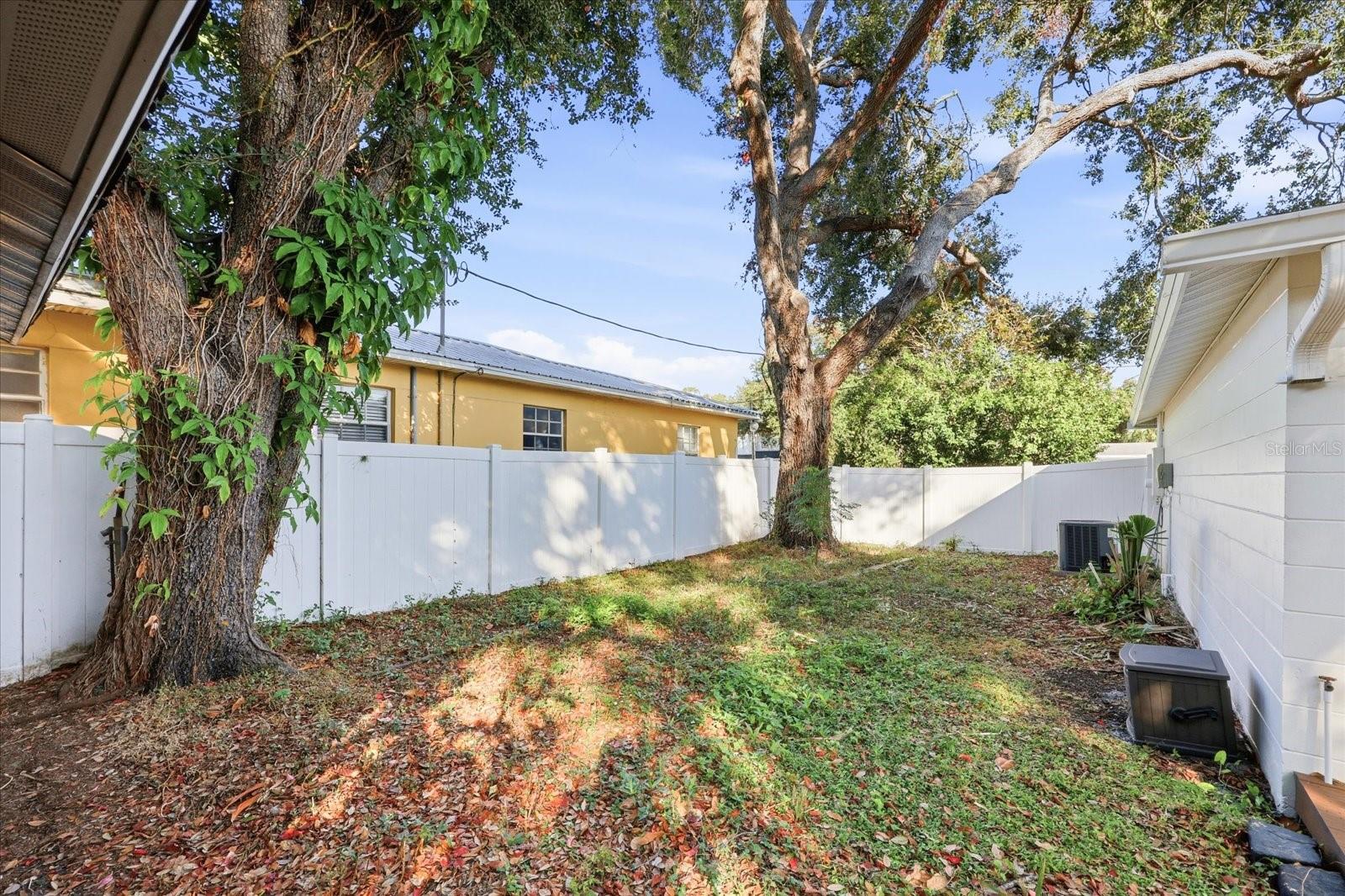 Image 32 of 33 For 2802 North A Street