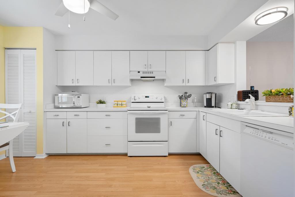 Image 13 of 41 For 6101 34th Street W 6d