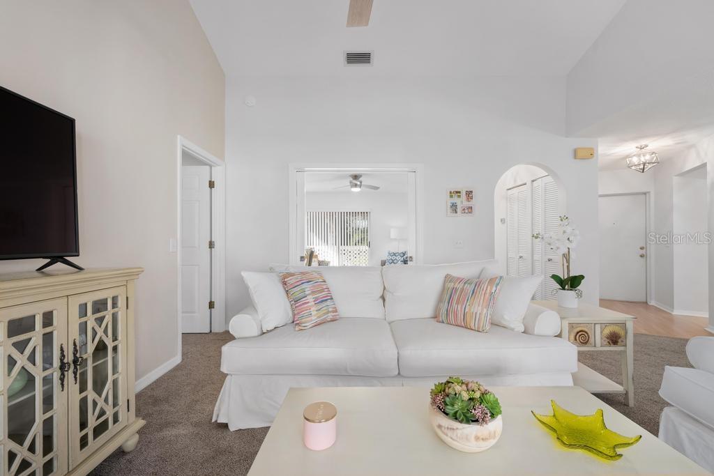 Image 8 of 41 For 6101 34th Street W 6d