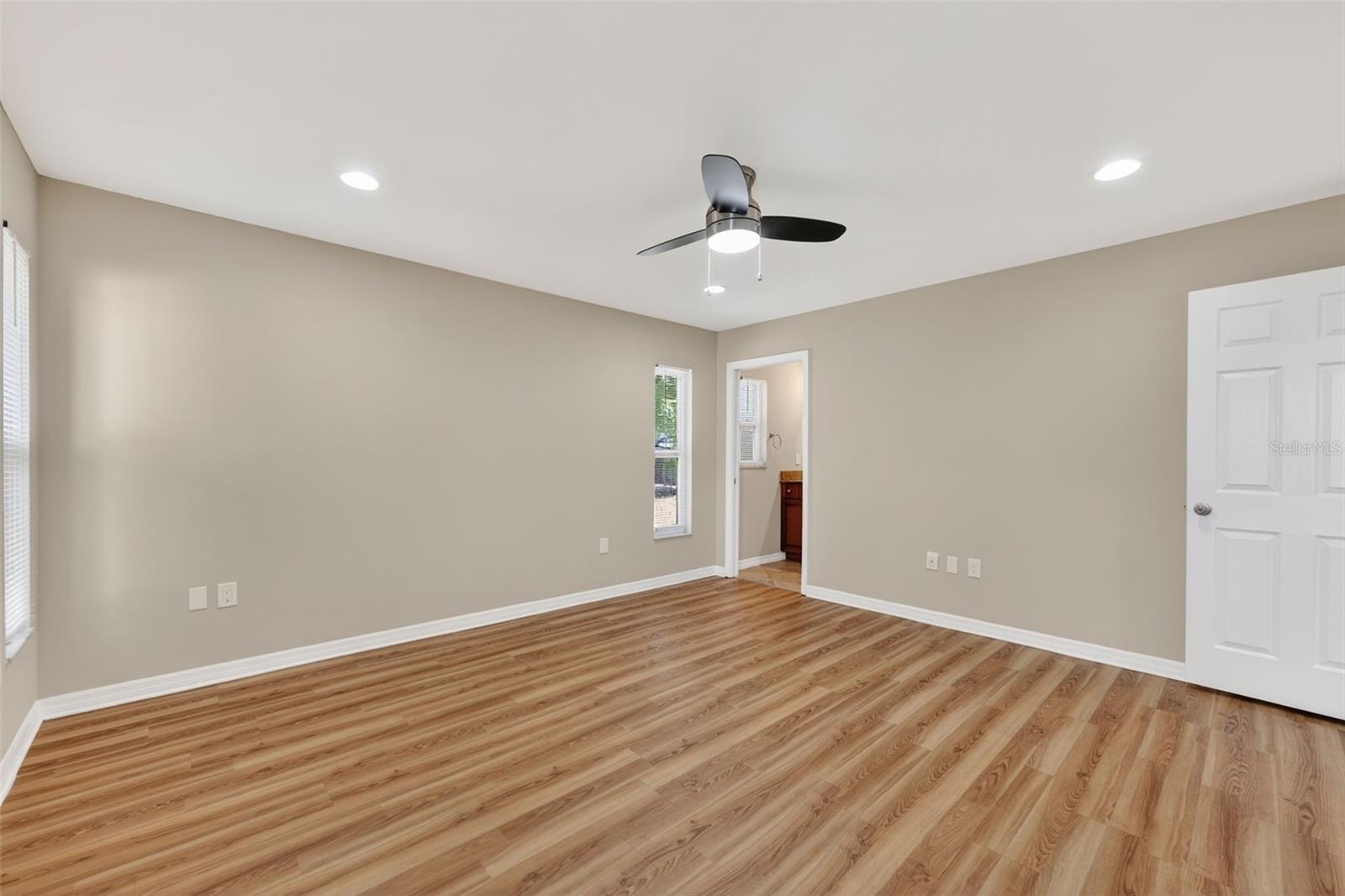 Image 25 of 37 For 3615 Dunbar Drive