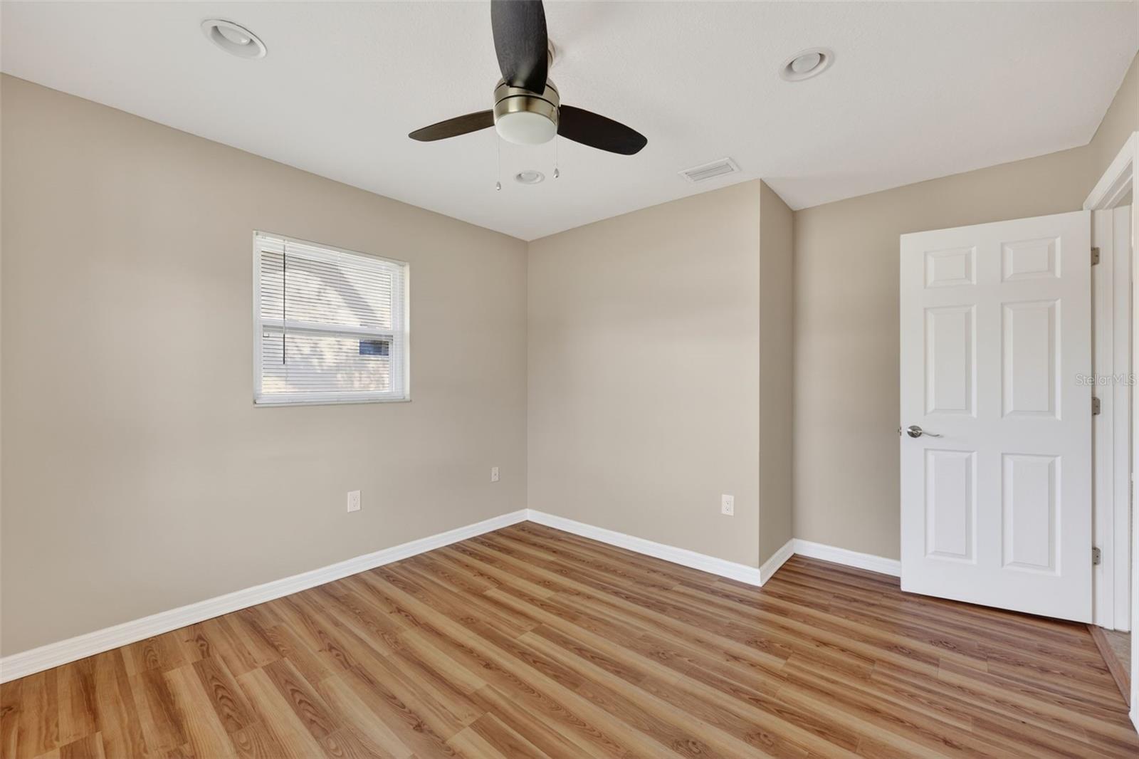 Image 27 of 37 For 3615 Dunbar Drive