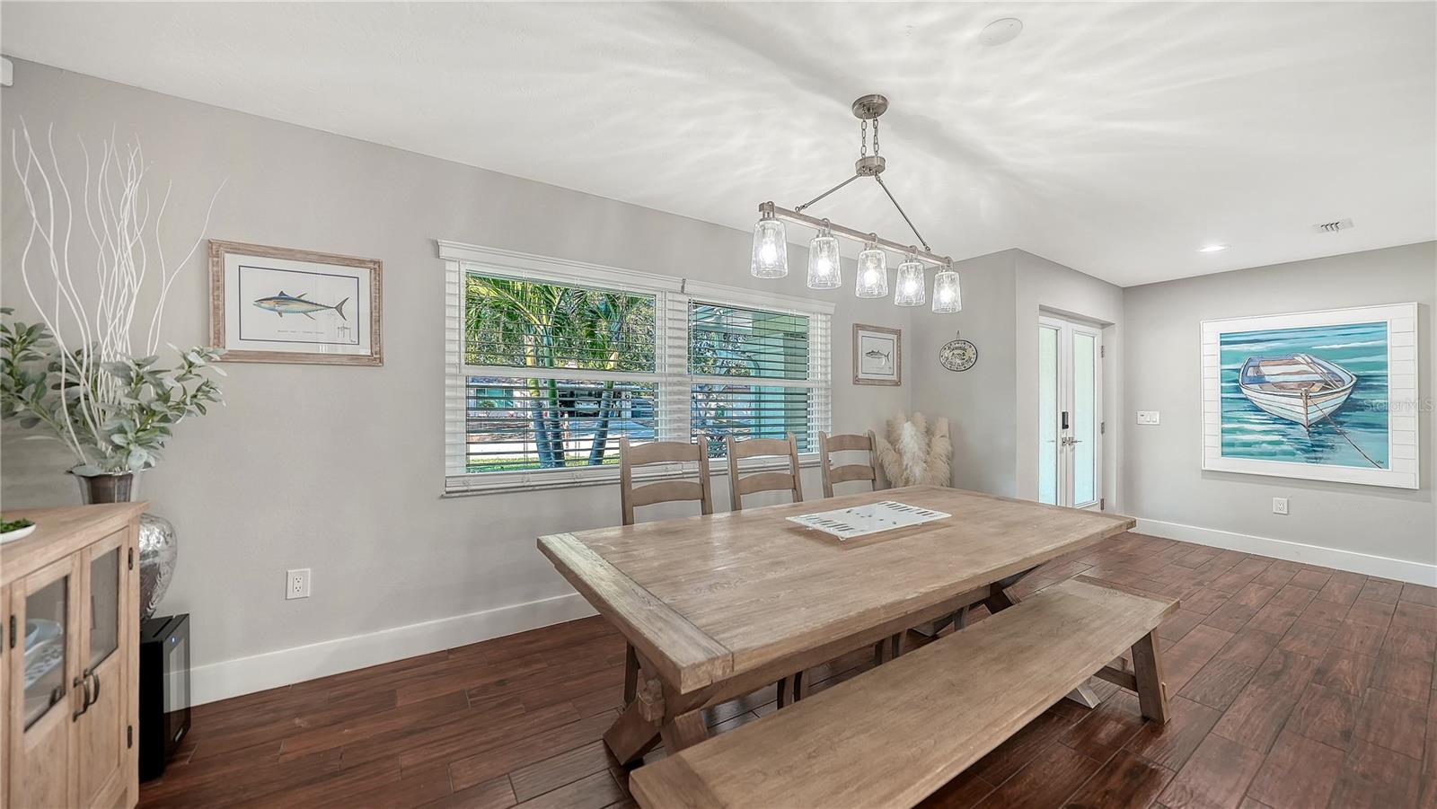 Image 15 of 64 For 4609 33 Avenue