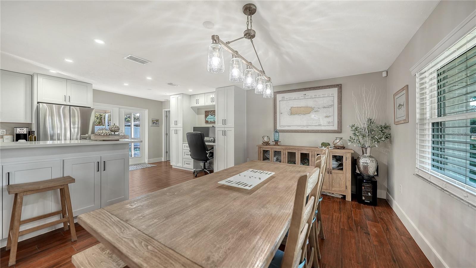 Image 17 of 64 For 4609 33 Avenue