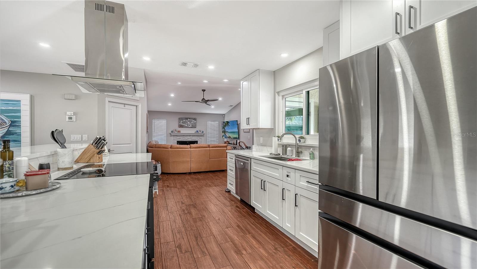 Image 22 of 64 For 4609 33 Avenue