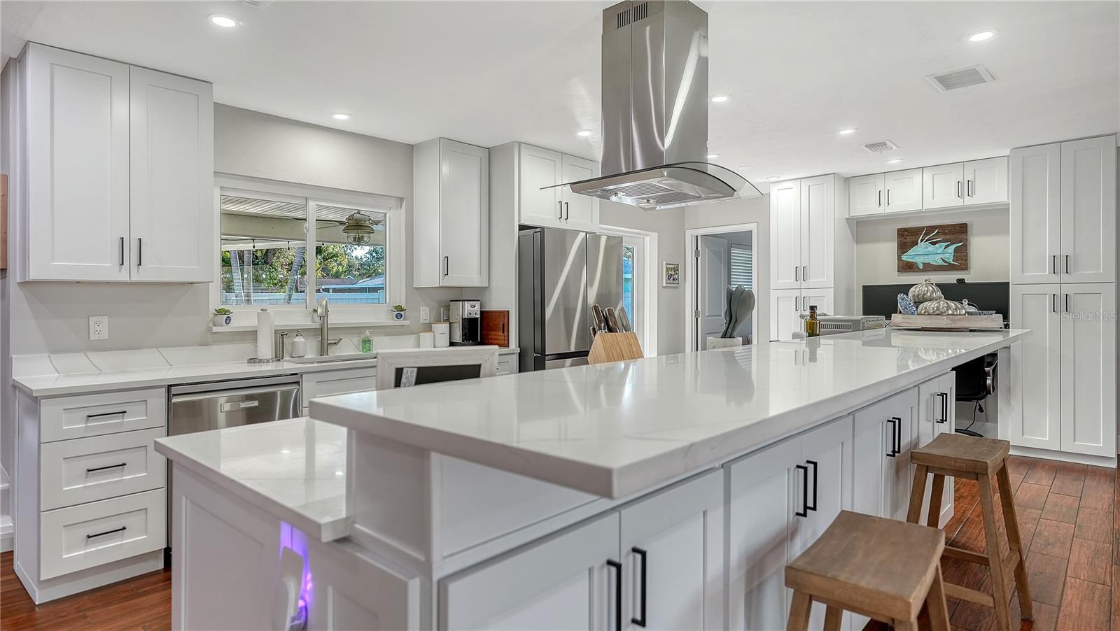 Image 28 of 64 For 4609 33 Avenue