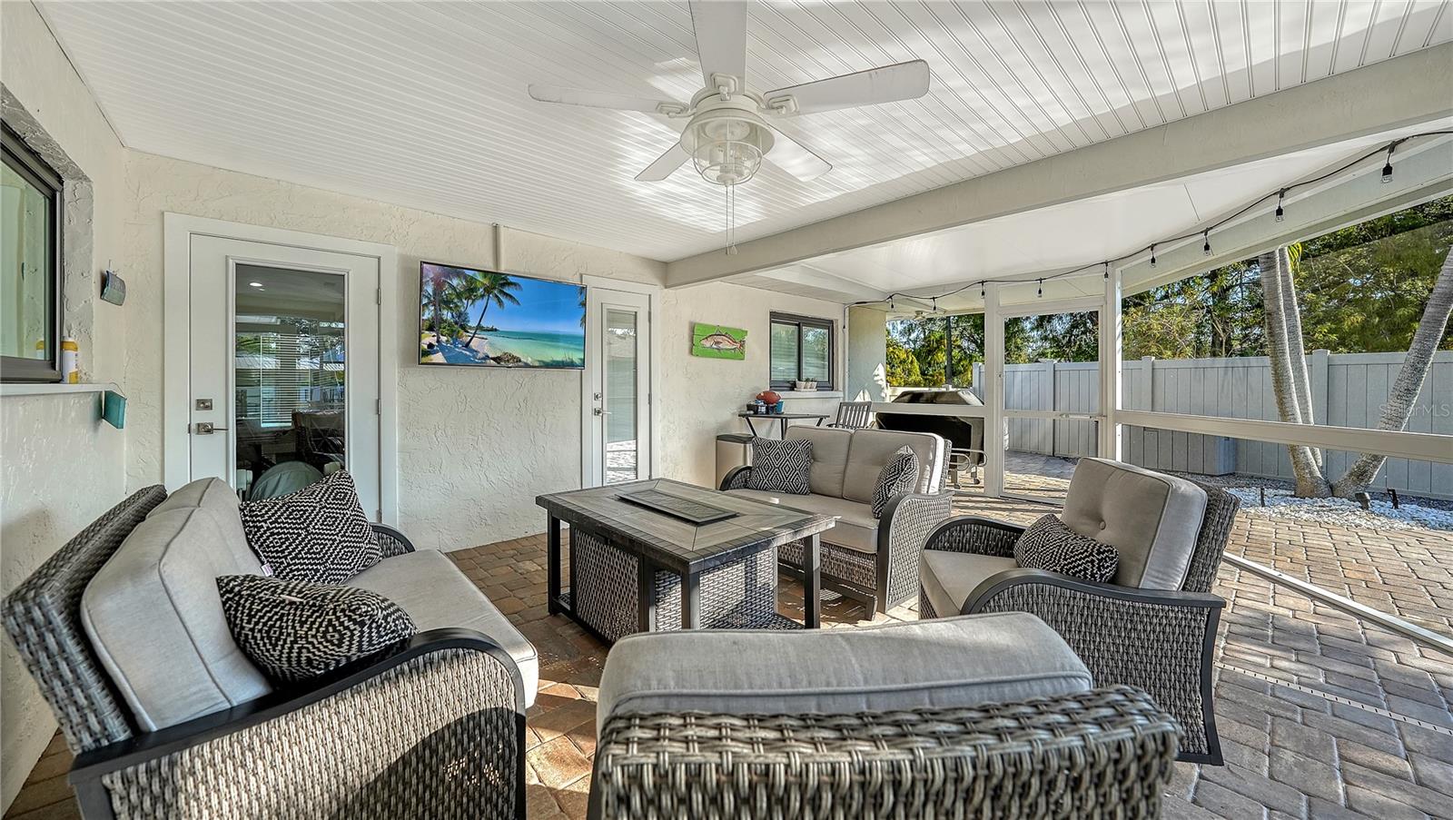 Image 43 of 64 For 4609 33 Avenue