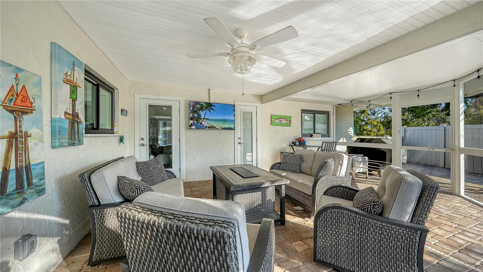 Image 44 of 64 For 4609 33 Avenue