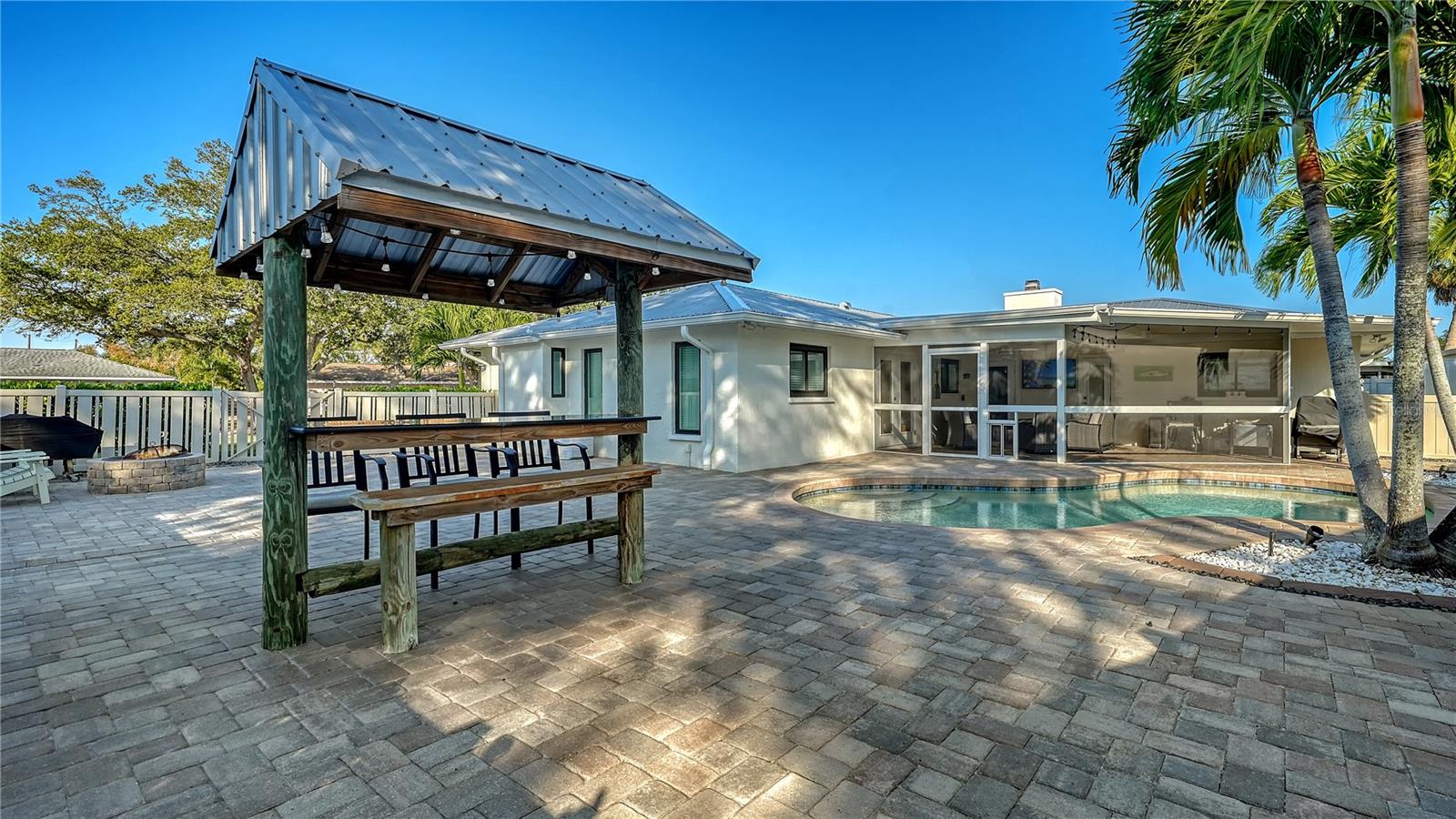 Image 56 of 64 For 4609 33 Avenue