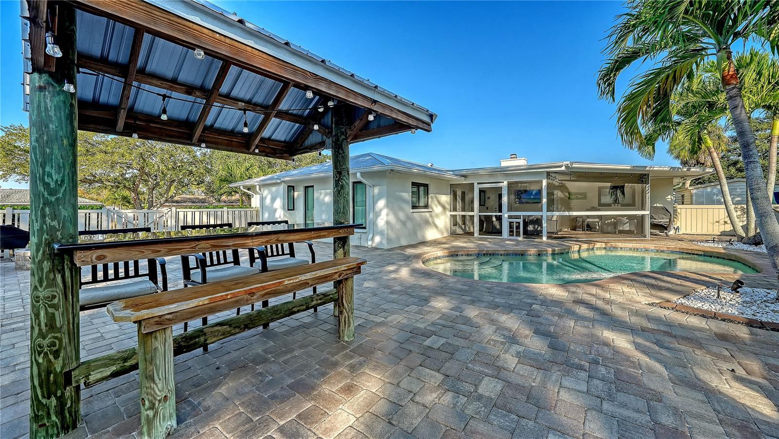 Image 57 of 64 For 4609 33 Avenue