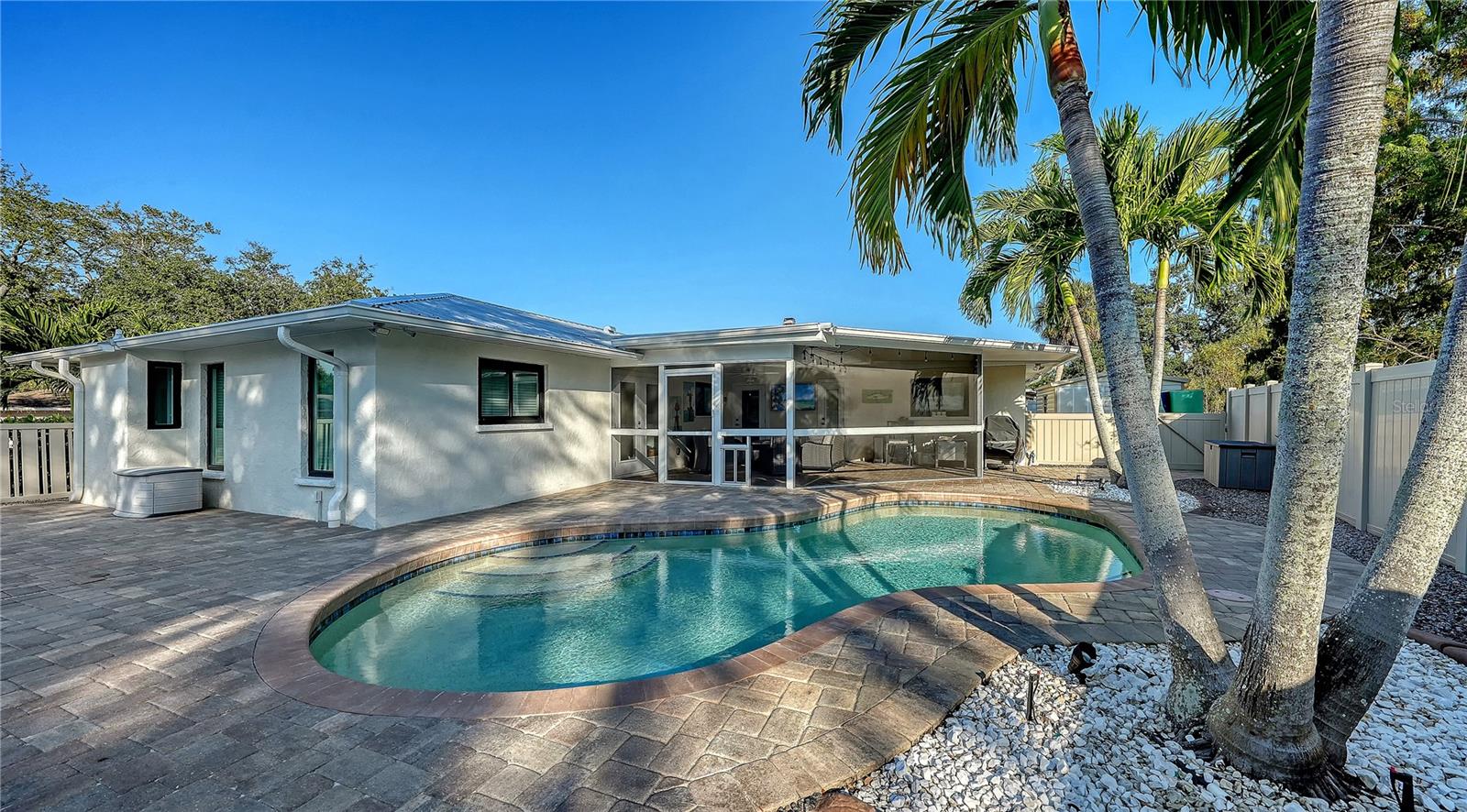 Image 59 of 64 For 4609 33 Avenue