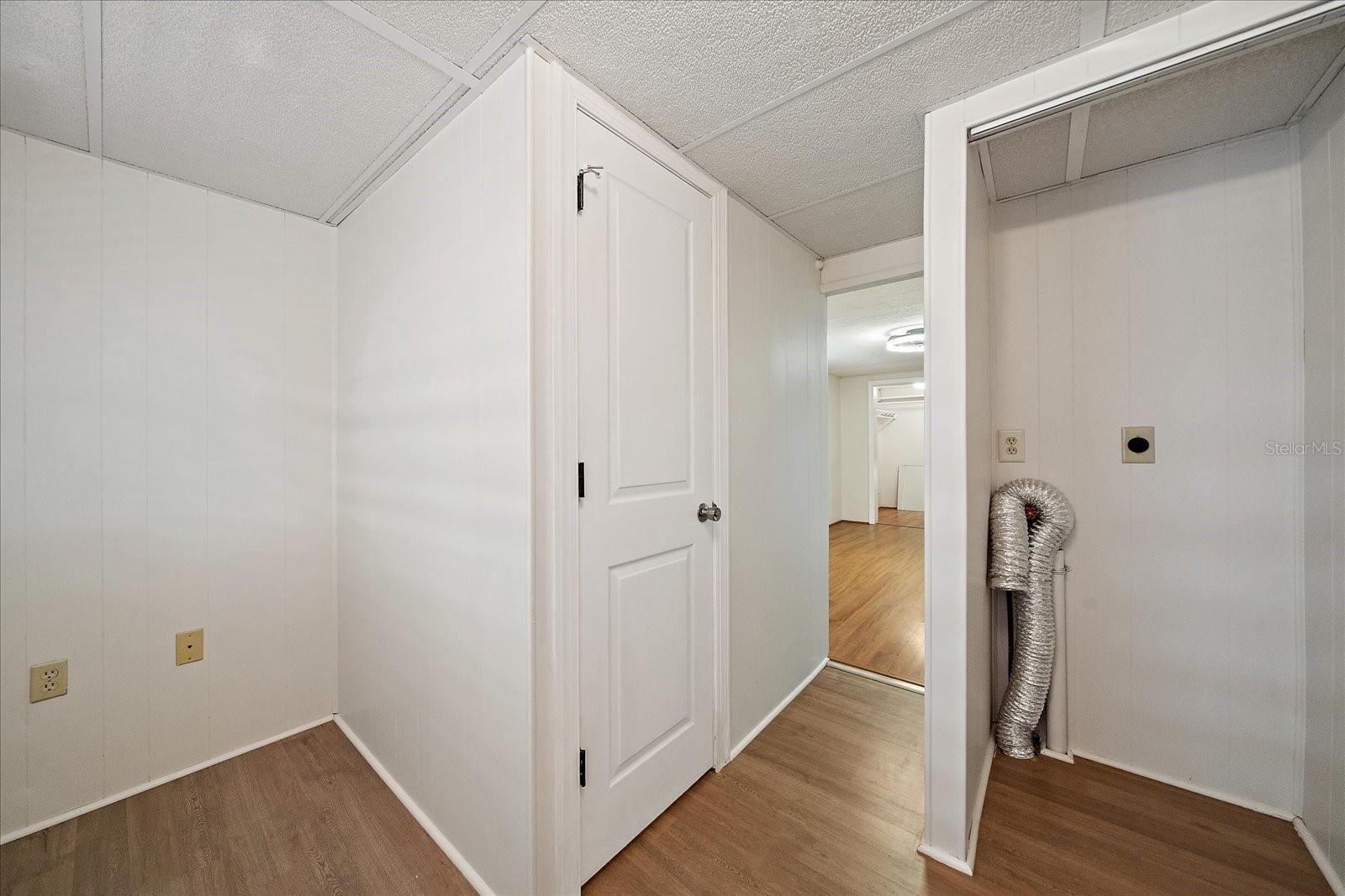 Image 23 of 32 For 232 Bimini Drive