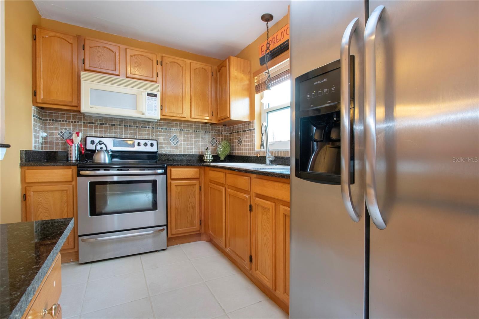 Image 13 of 67 For 390 301 Boulevard W 2c