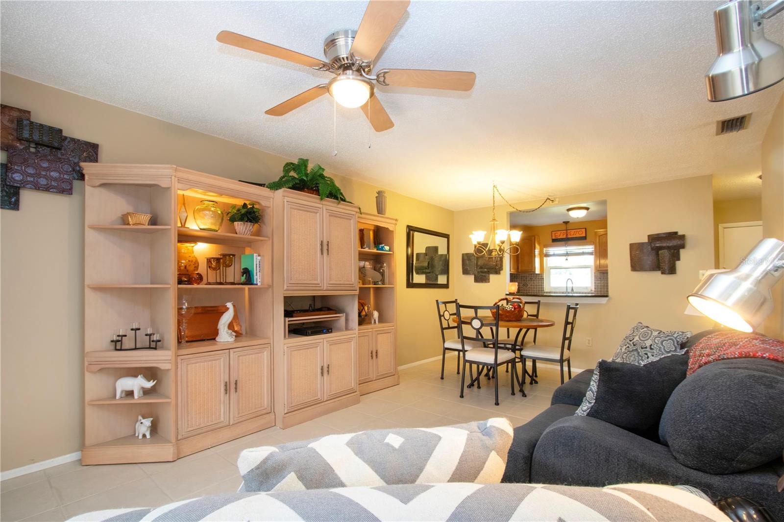 Image 22 of 67 For 390 301 Boulevard W 2c