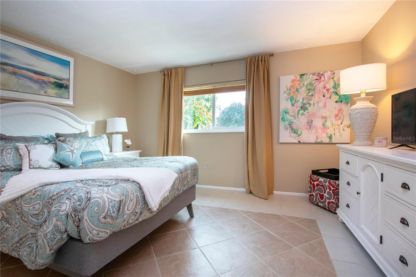 Image 31 of 67 For 390 301 Boulevard W 2c