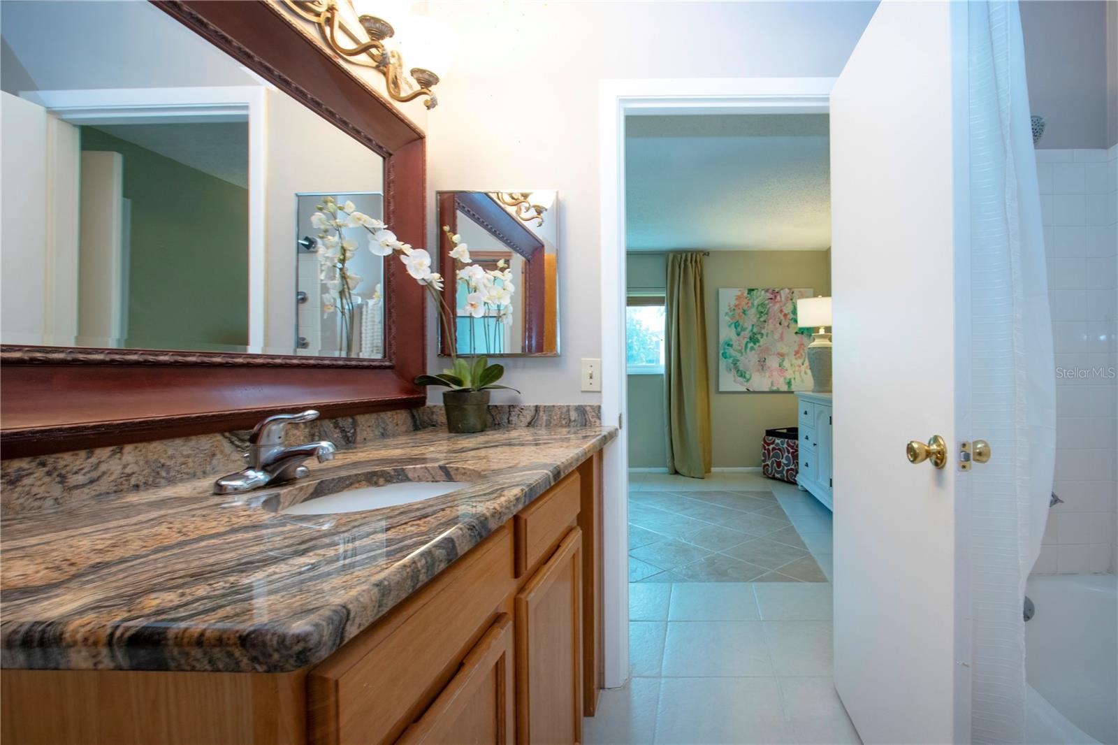 Image 34 of 67 For 390 301 Boulevard W 2c