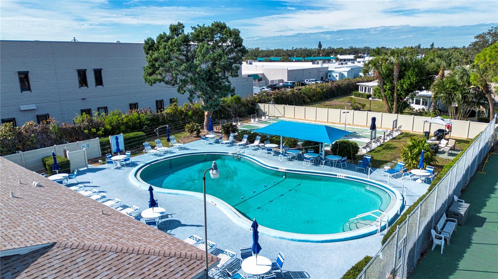 Image 46 of 67 For 390 301 Boulevard W 2c