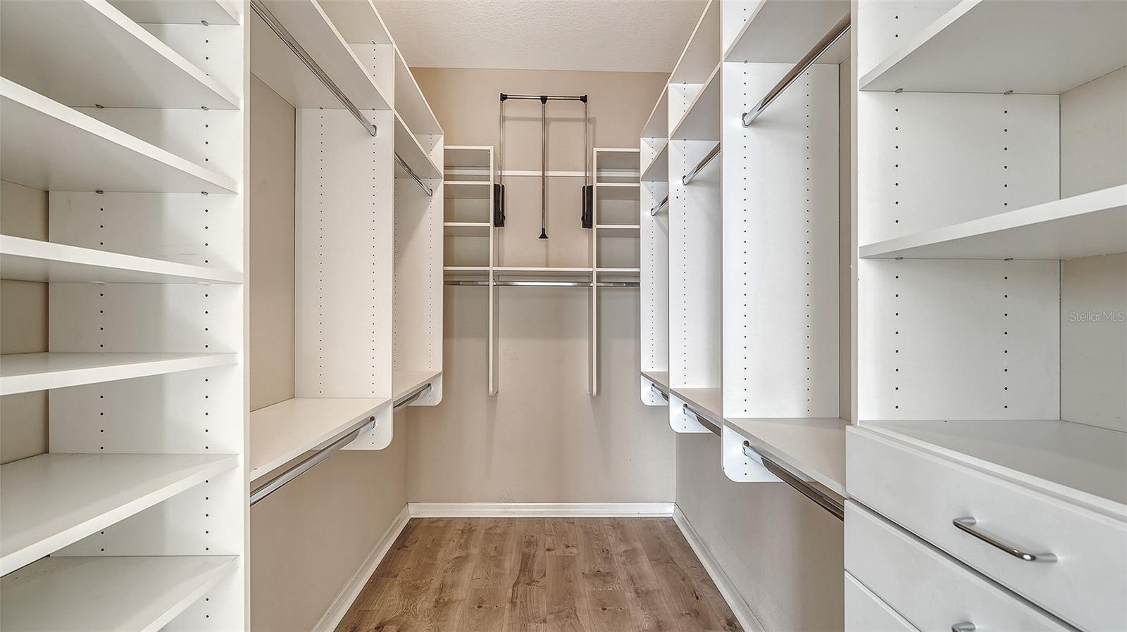 Image 32 of 68 For 8146 Indigo Ridge Terrace