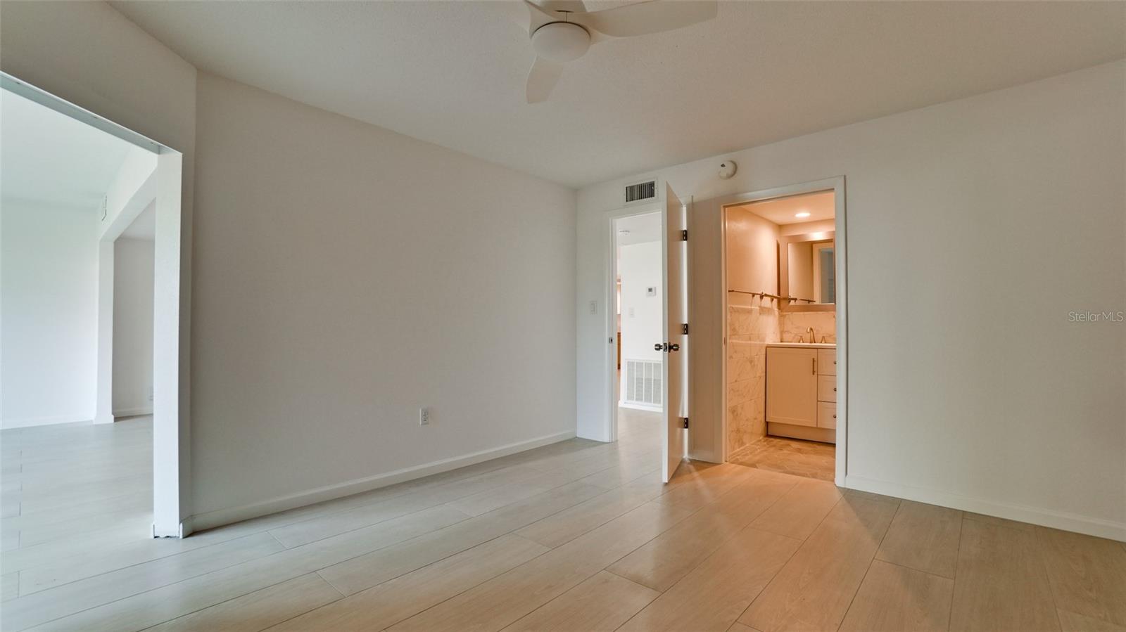 Image 19 of 57 For 6700 Gulf Of Mexico Drive 139