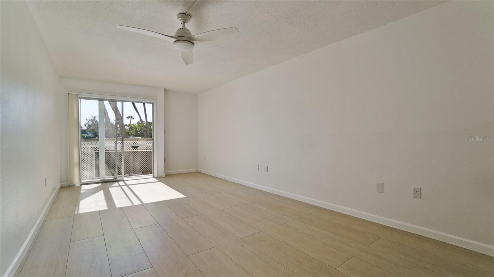 Image 22 of 57 For 6700 Gulf Of Mexico Drive 139