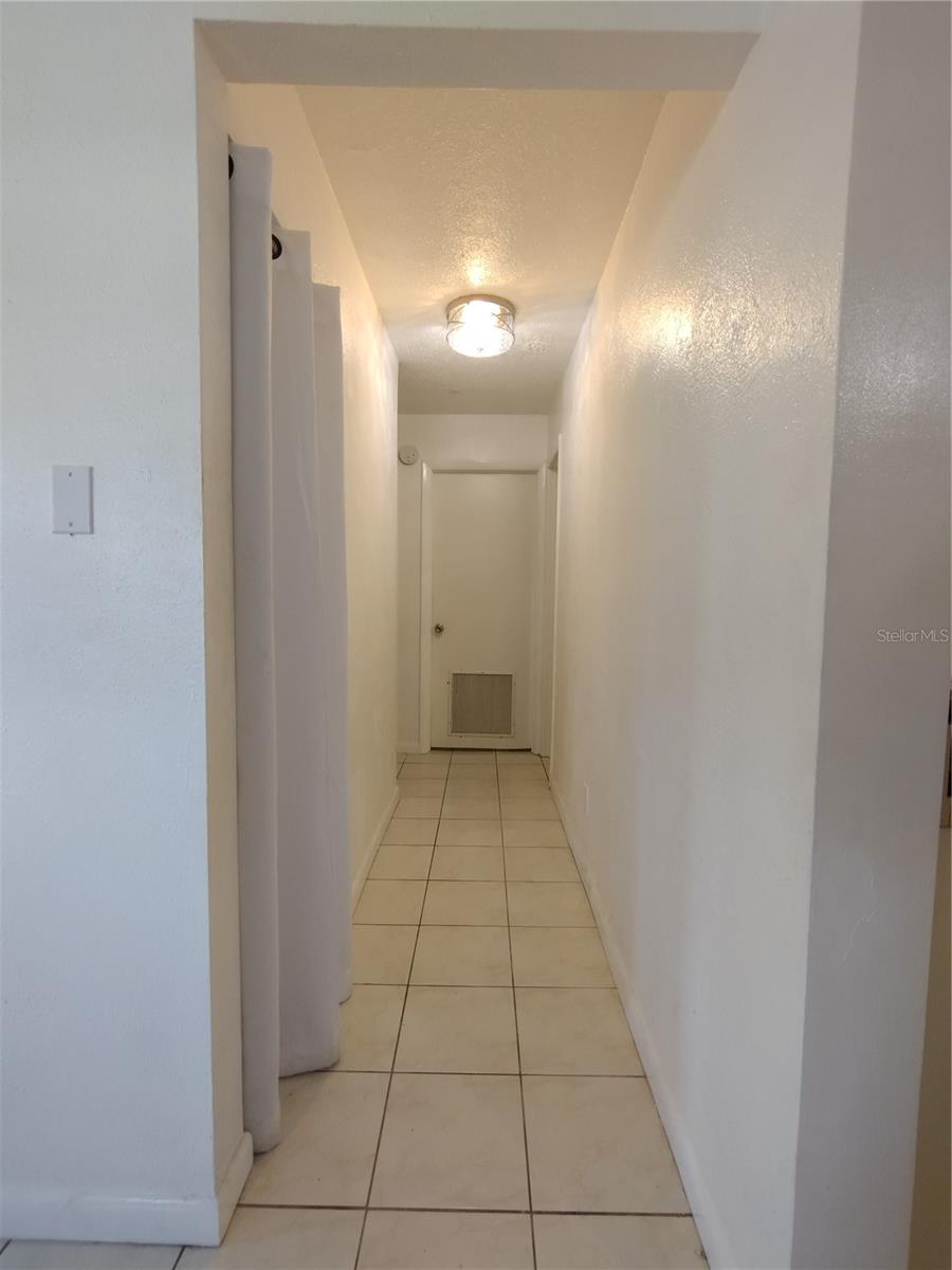 Image 17 of 100 For 312 Cornelius Circle