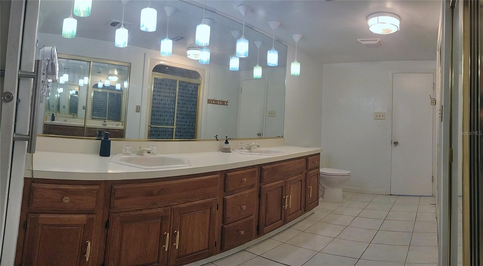 Image 19 of 100 For 312 Cornelius Circle