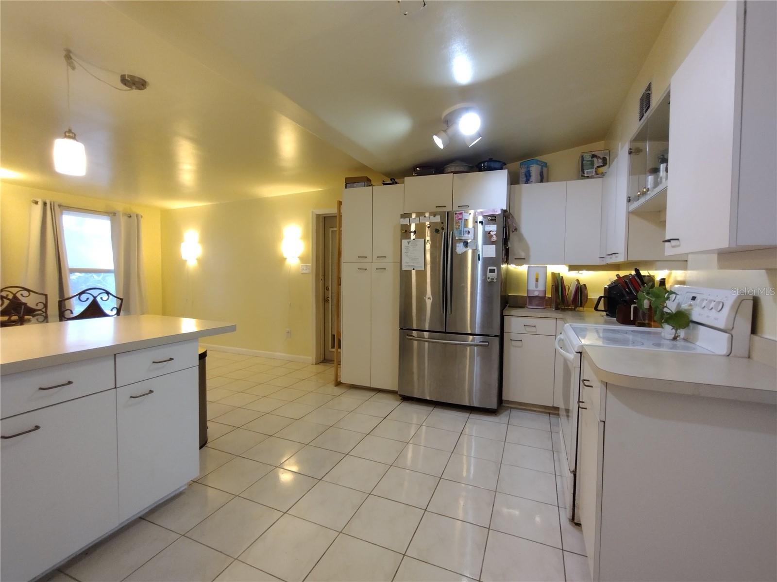 Image 40 of 100 For 312 Cornelius Circle