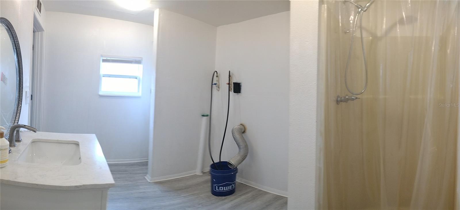 Image 82 of 100 For 312 Cornelius Circle