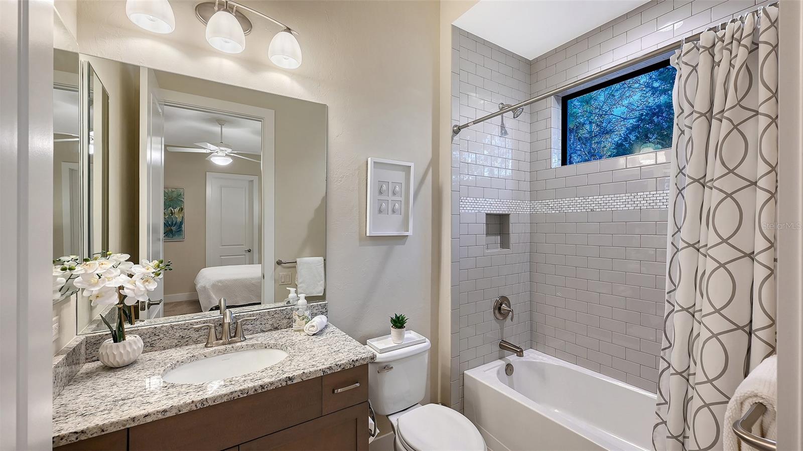 Image 26 of 72 For 16622 Kendleshire Terrace