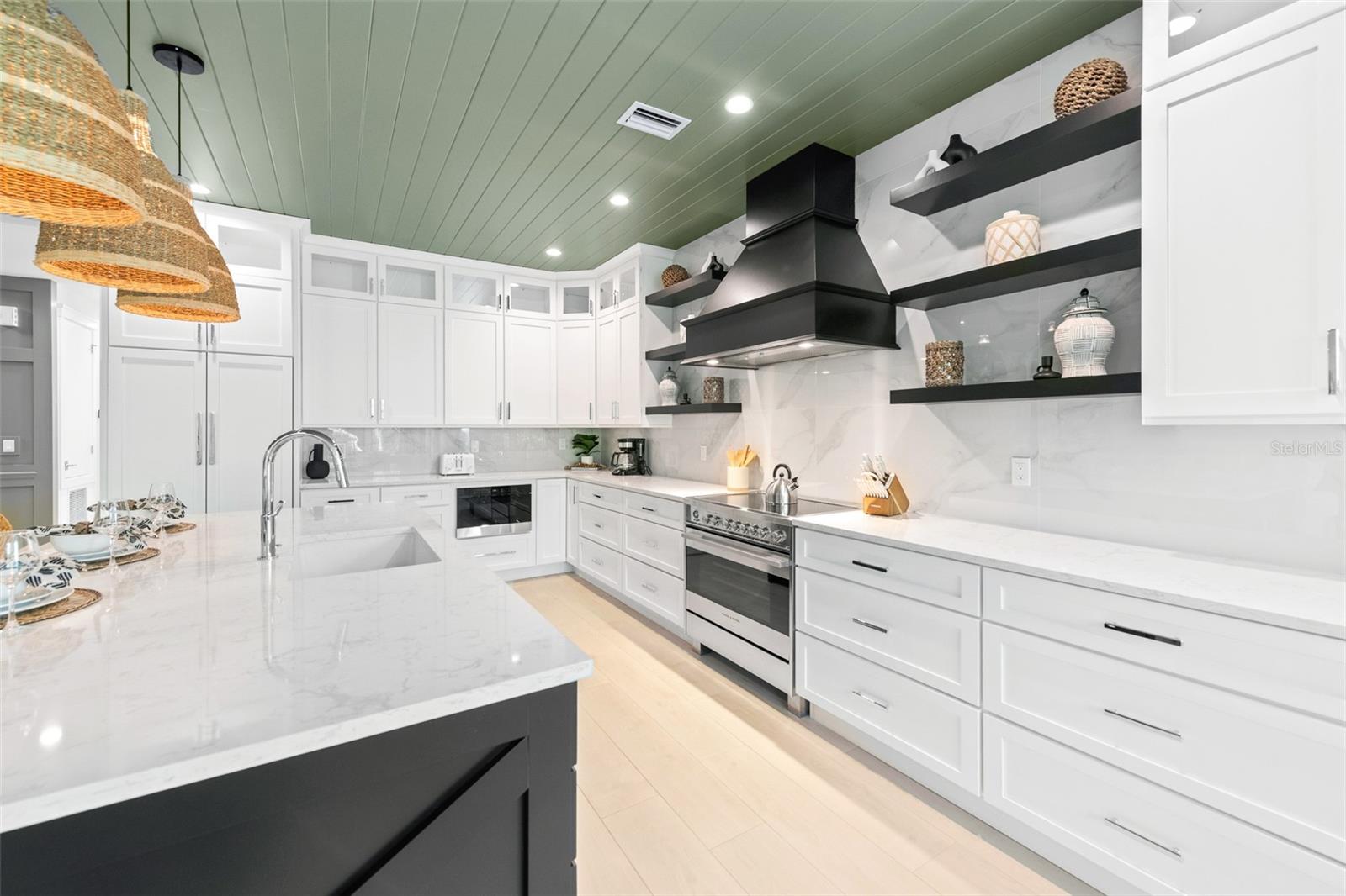 Image 10 of 85 For 211 Grant Drive