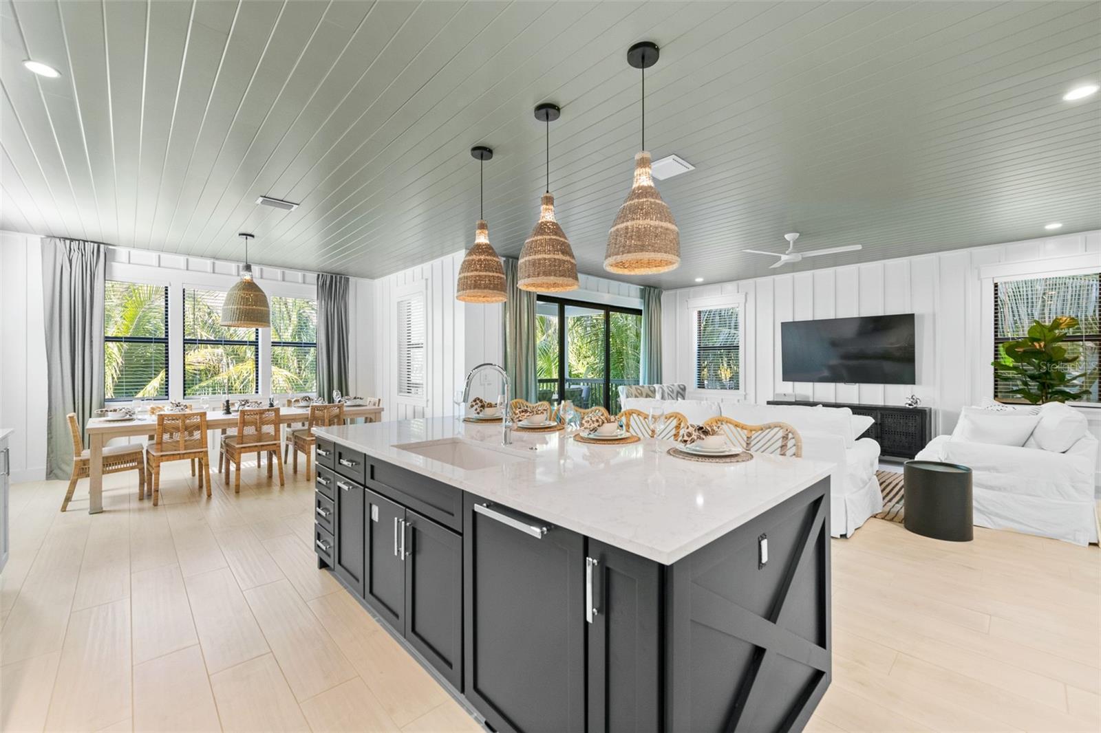 Image 11 of 85 For 211 Grant Drive