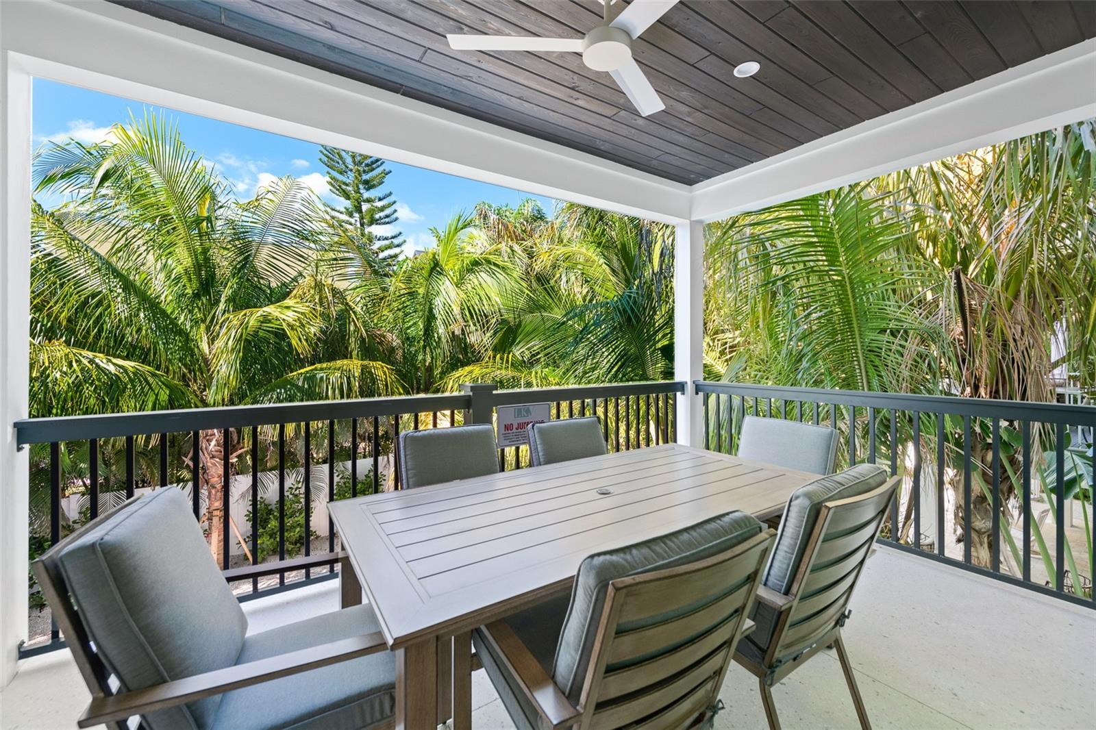 Image 14 of 85 For 211 Grant Drive