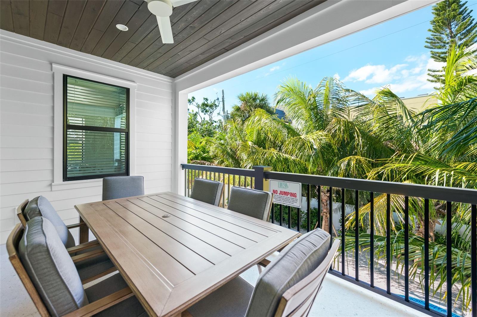 Image 15 of 85 For 211 Grant Drive