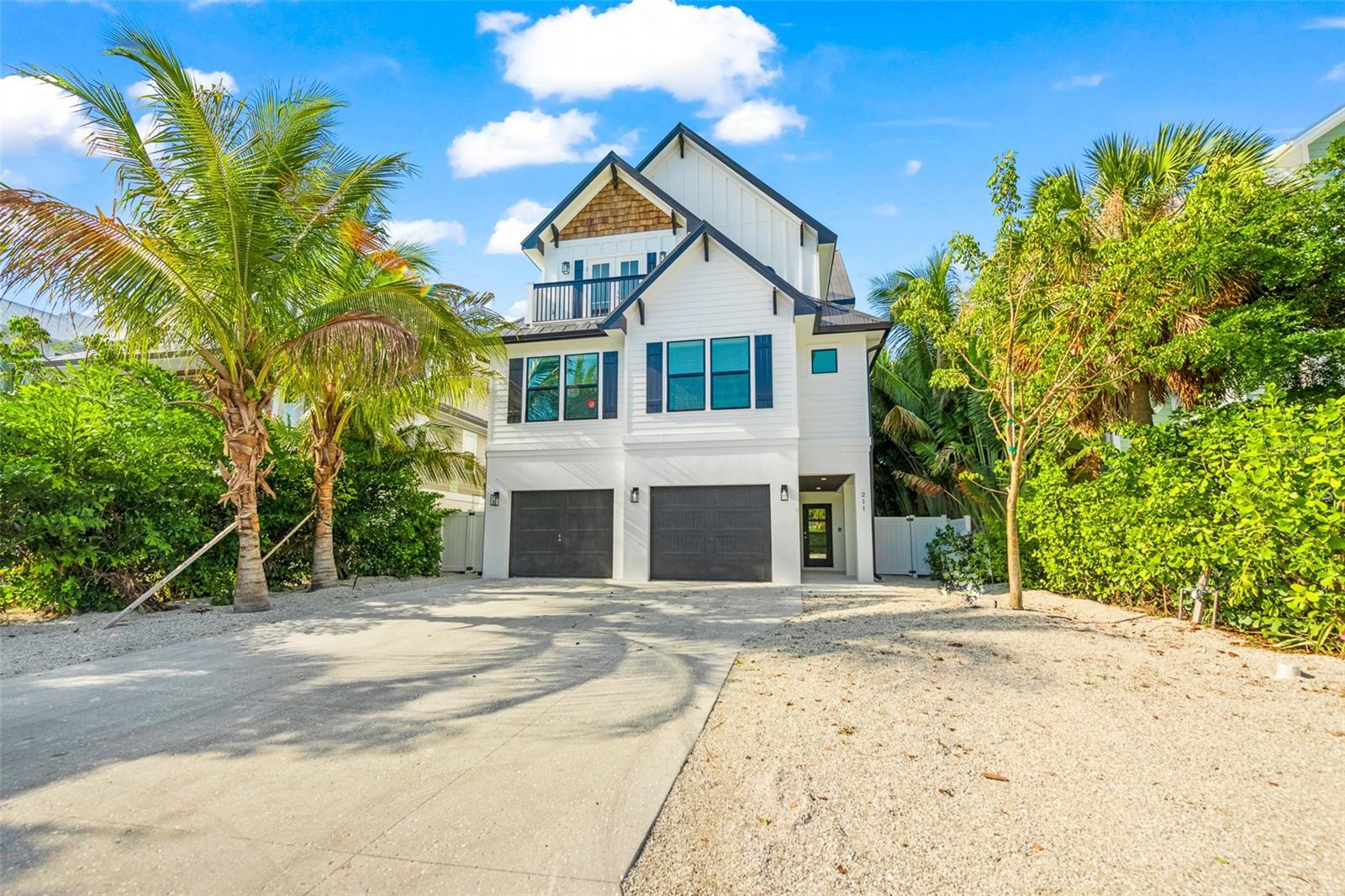 Image 2 of 85 For 211 Grant Drive