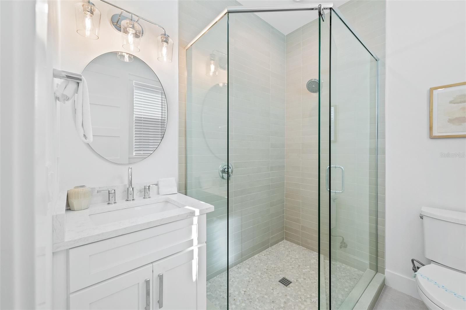 Image 35 of 85 For 211 Grant Drive