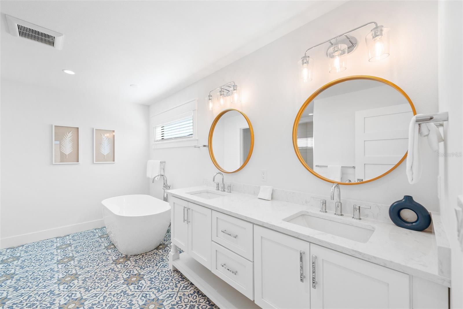 Image 41 of 85 For 211 Grant Drive