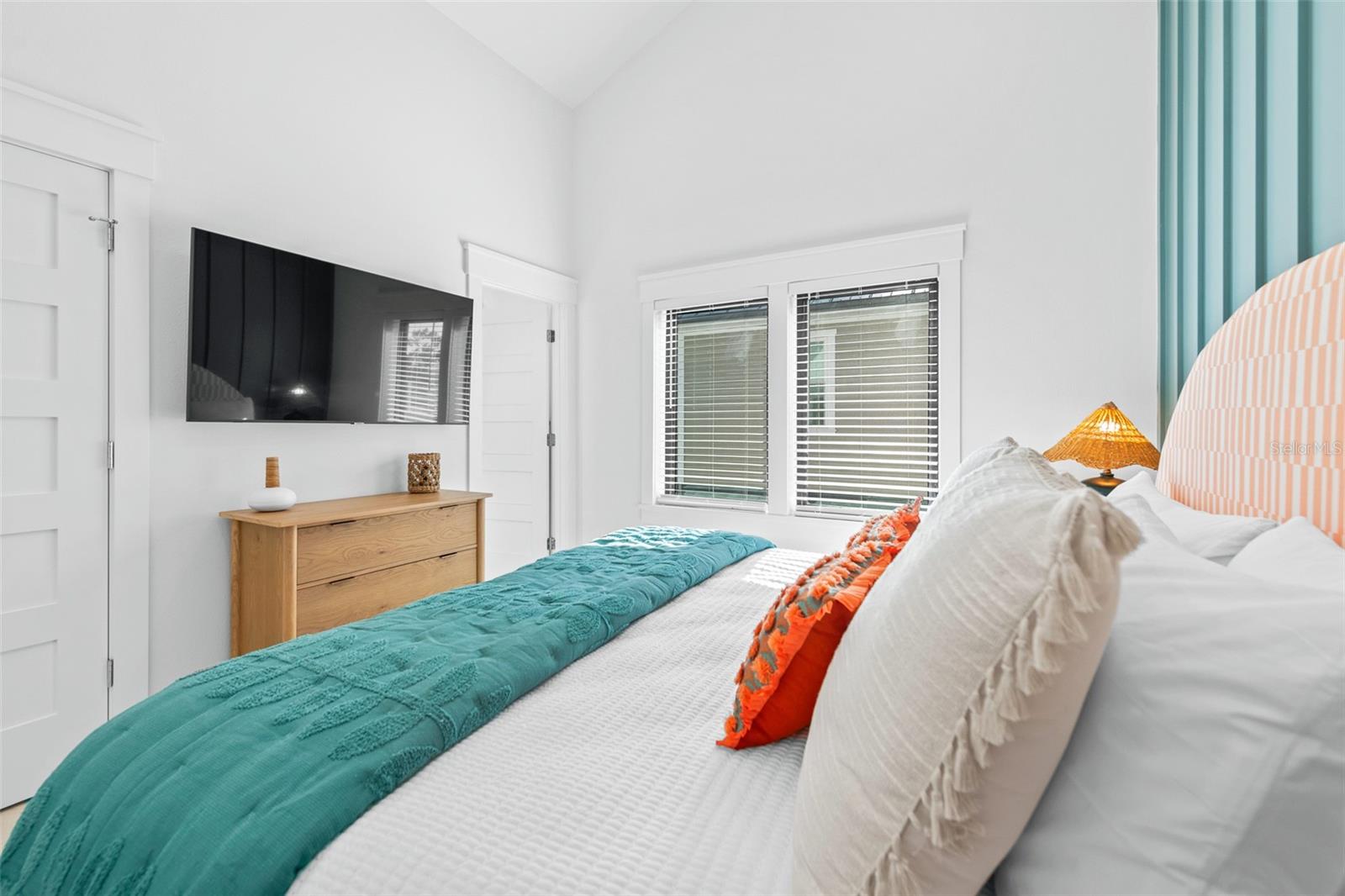 Image 47 of 85 For 211 Grant Drive