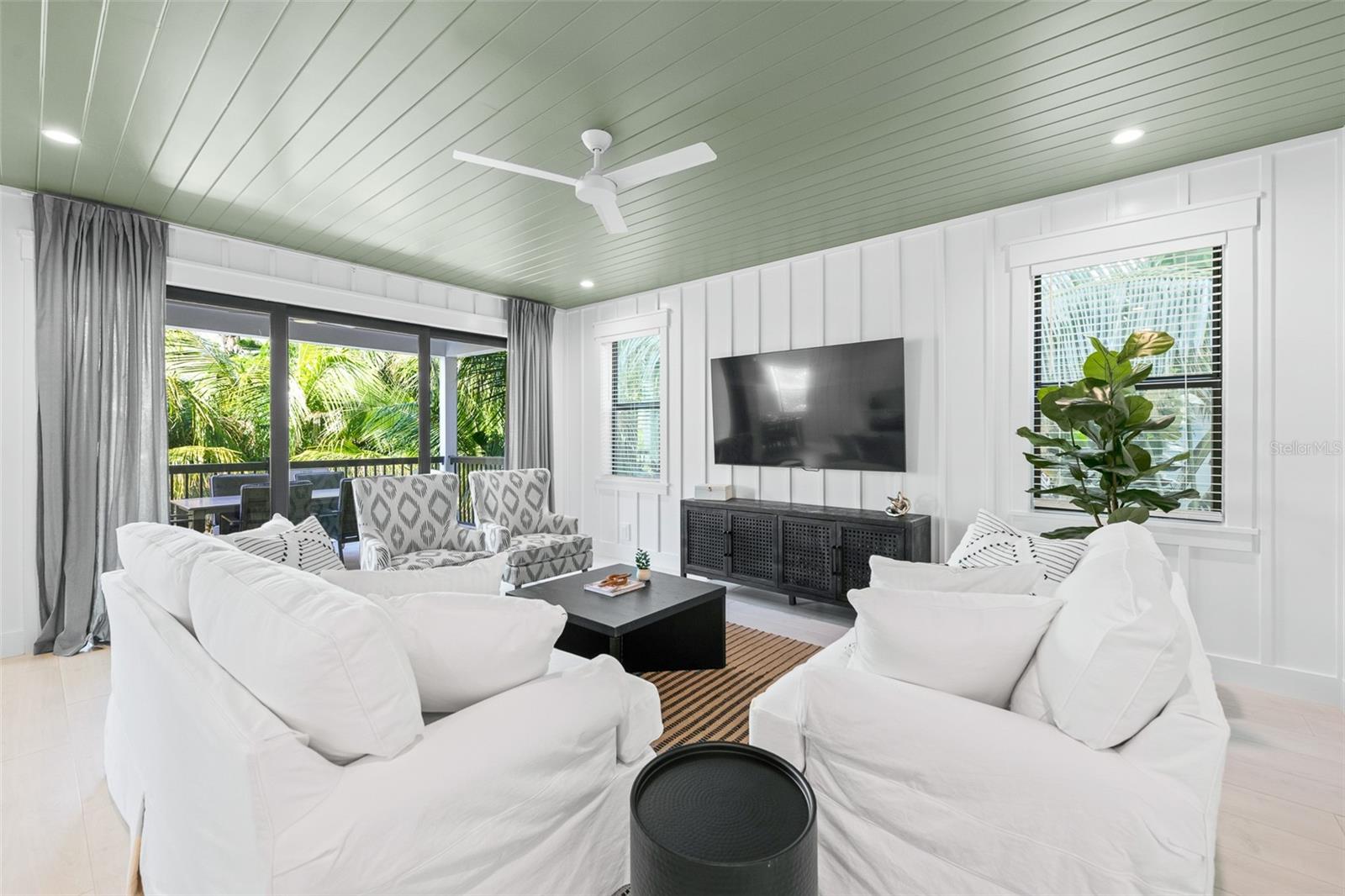 Image 5 of 85 For 211 Grant Drive