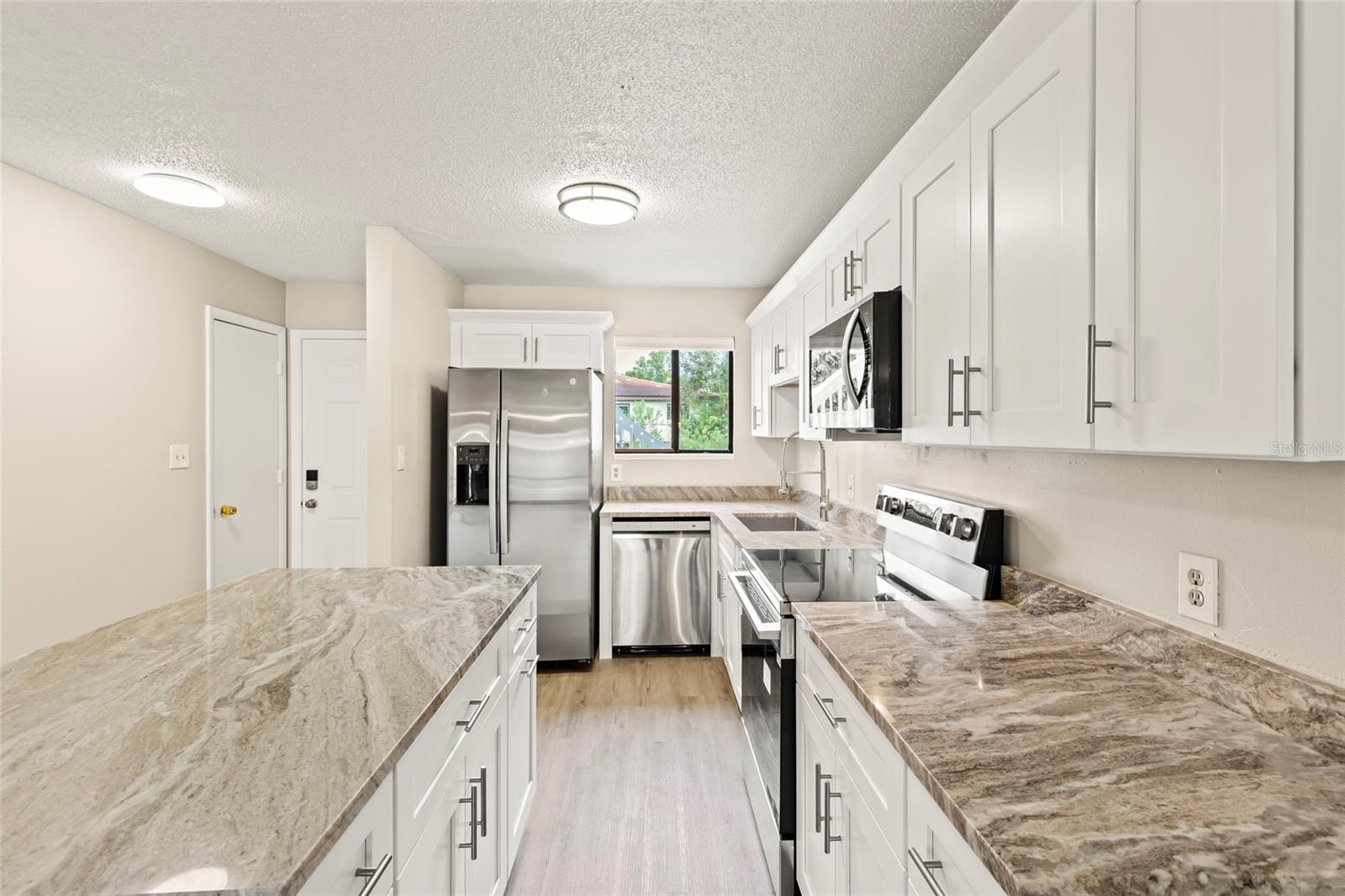 Image 4 of 20 For 6033 34th Street W 83