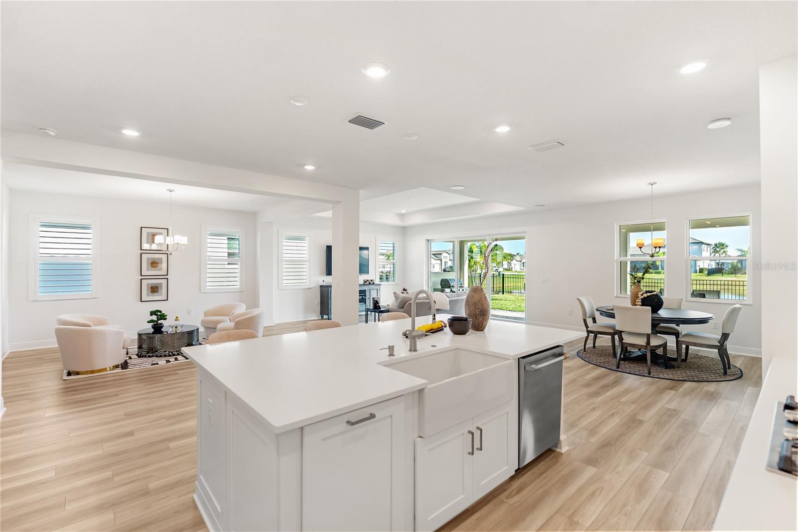 Image 32 of 87 For 4811 Honey Dew Lane