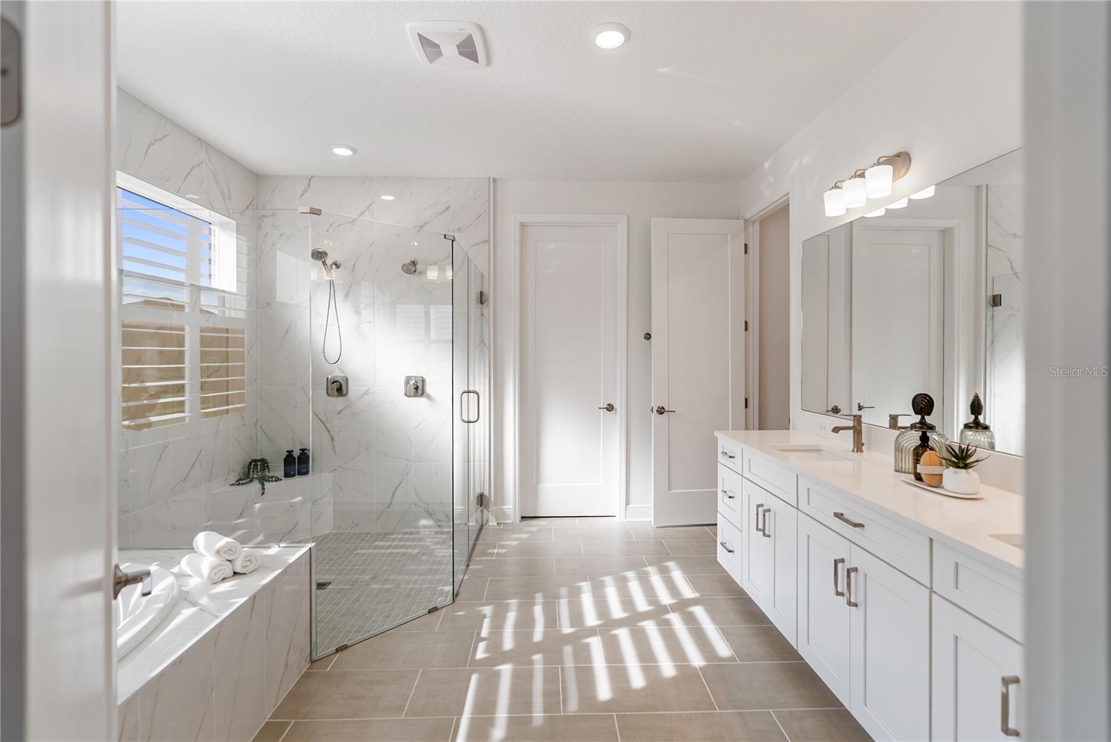 Image 56 of 87 For 4811 Honey Dew Lane