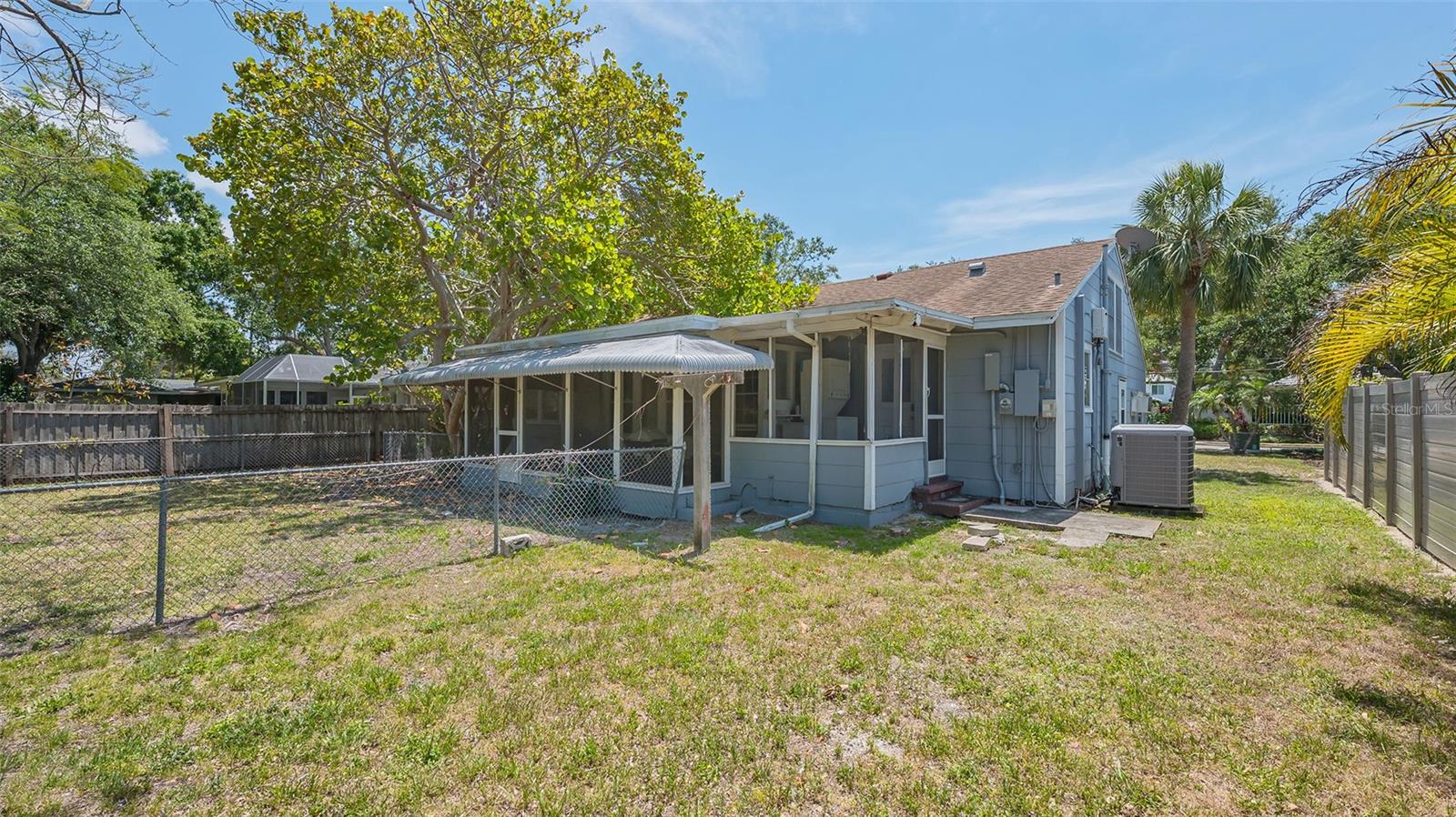 Image 15 of 28 For 1931 Bahia Vista Street