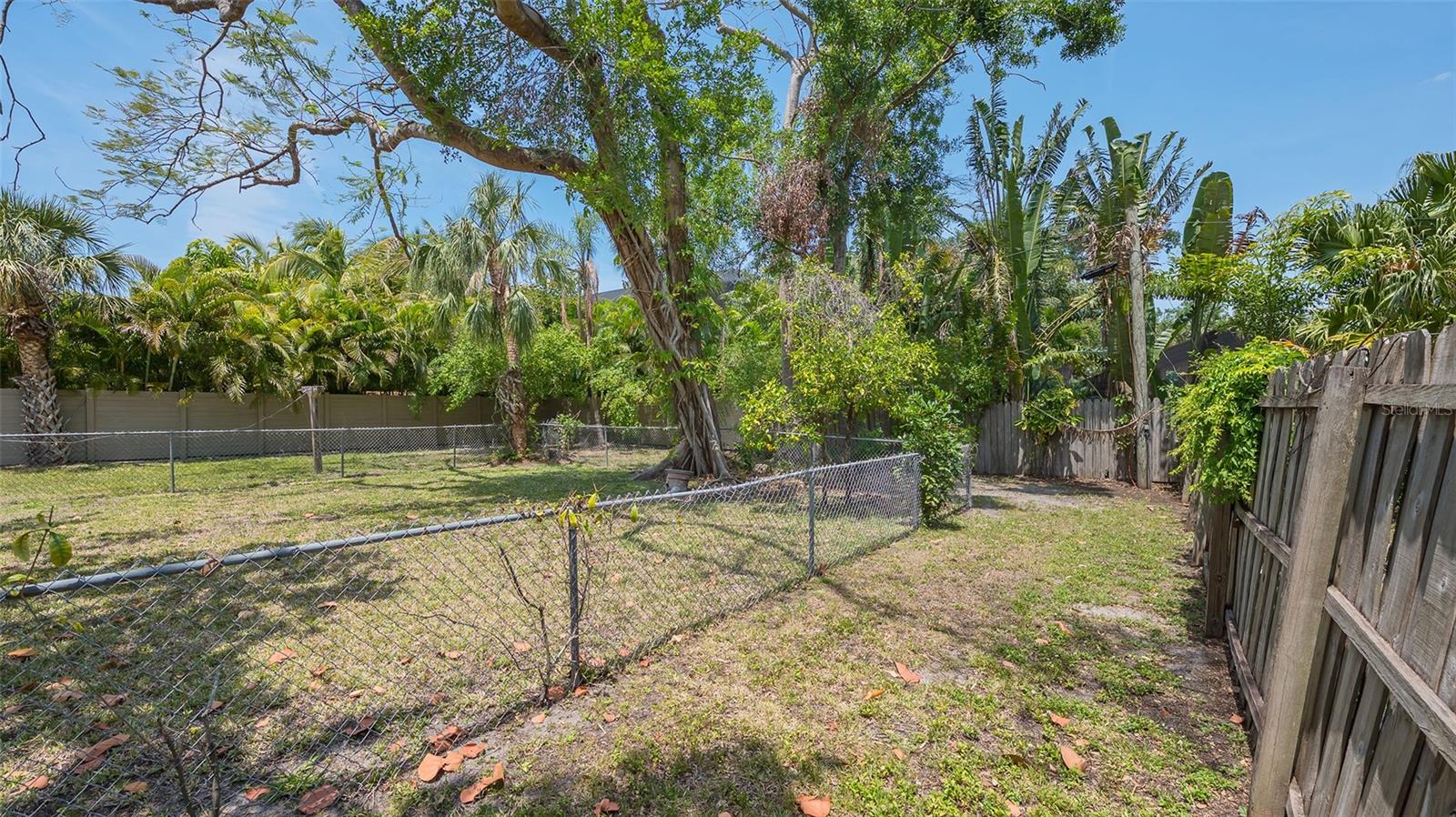 Image 19 of 28 For 1931 Bahia Vista Street