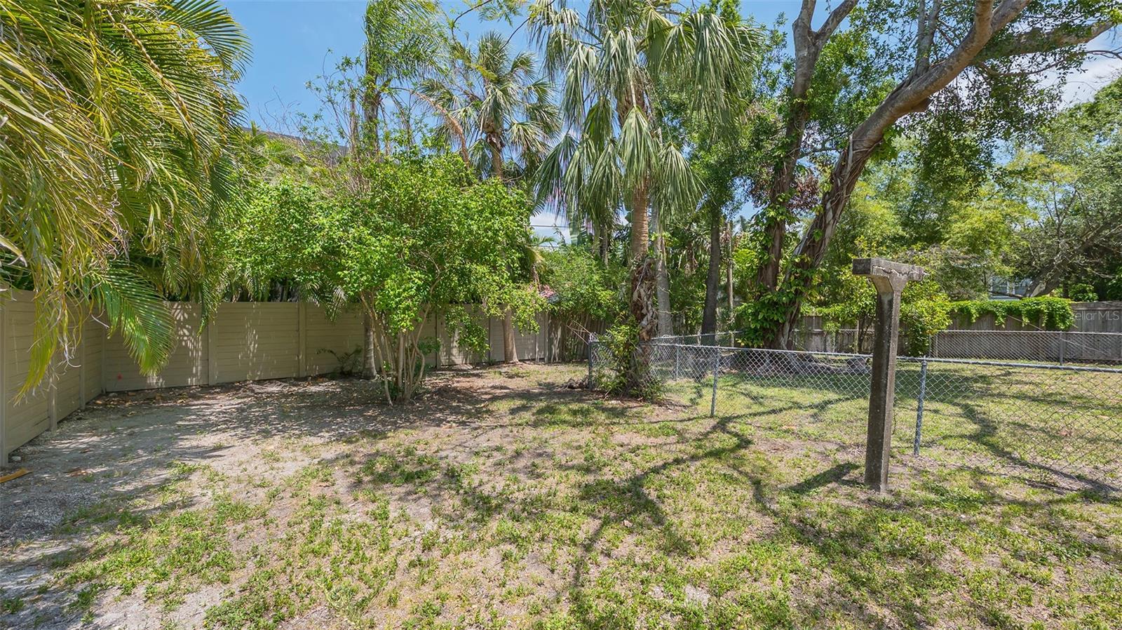 Image 22 of 28 For 1931 Bahia Vista Street