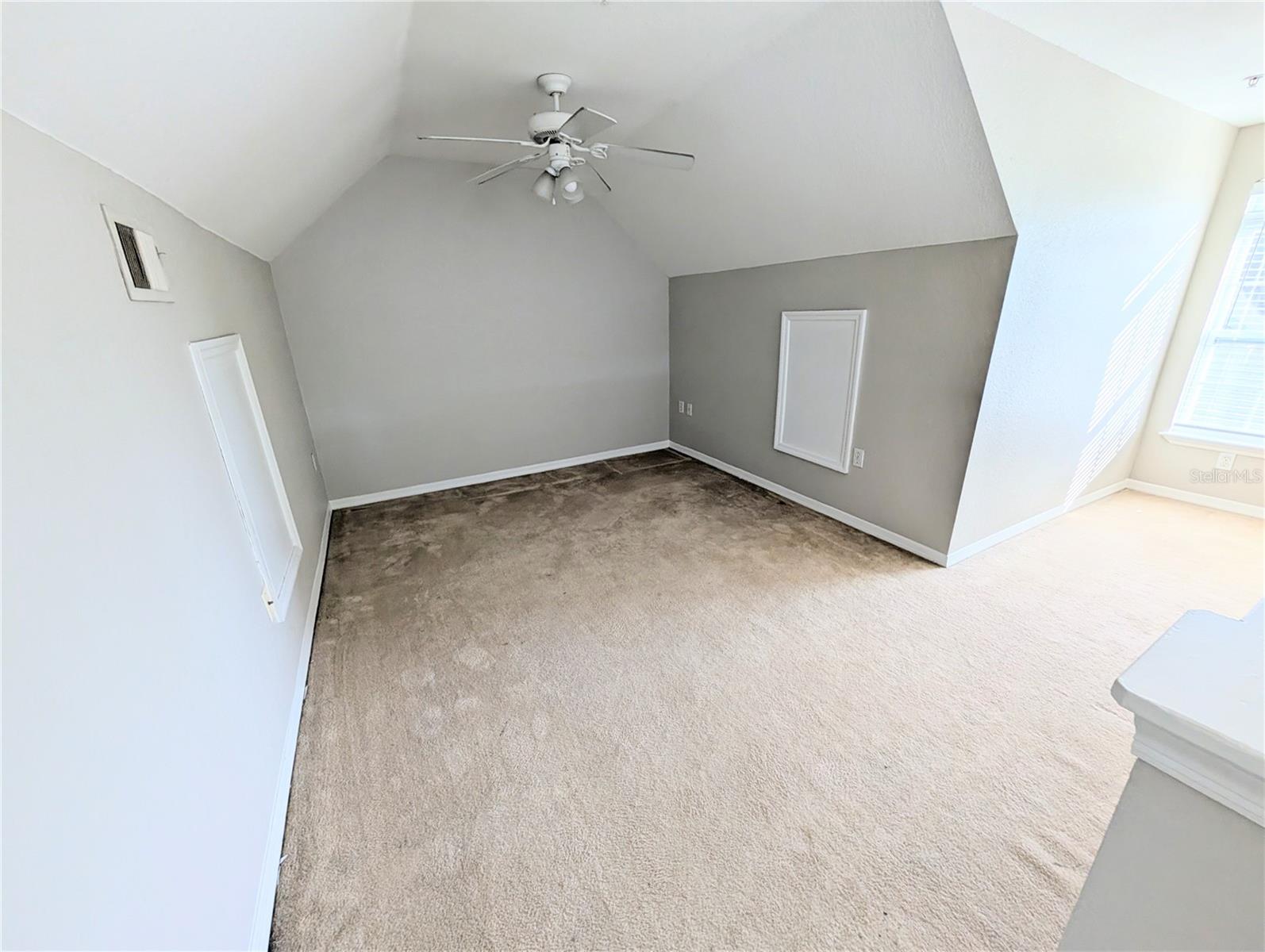 Image 16 of 17 For 5531 Rosehill Road 203