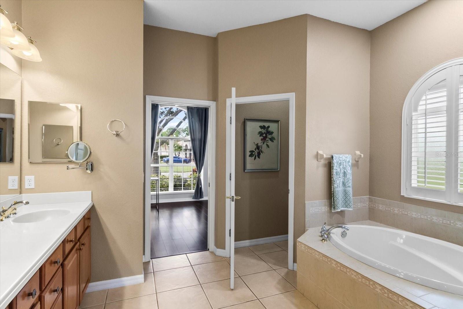 Image 18 of 46 For 7020 74th Street Circle E