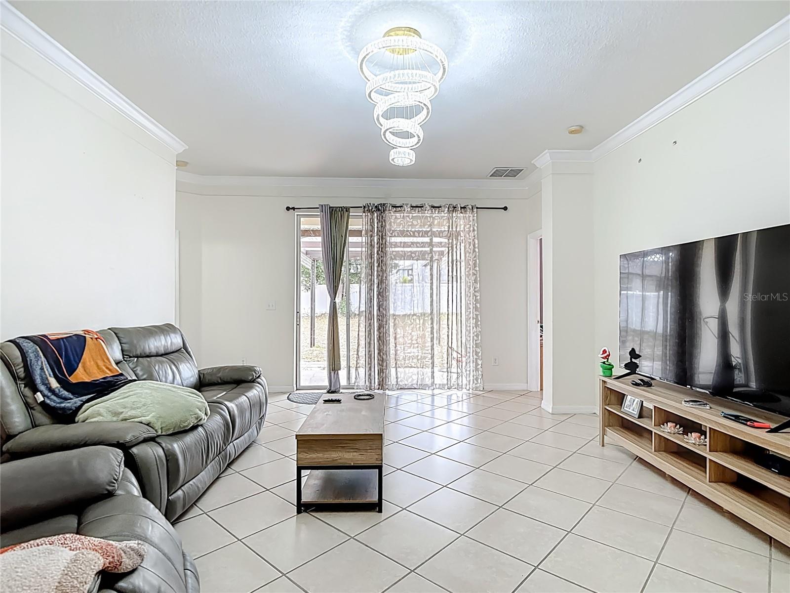 Image 11 of 25 For 221 Fairmont Drive