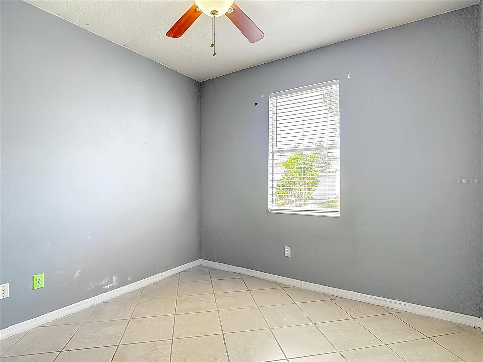 Image 15 of 25 For 221 Fairmont Drive