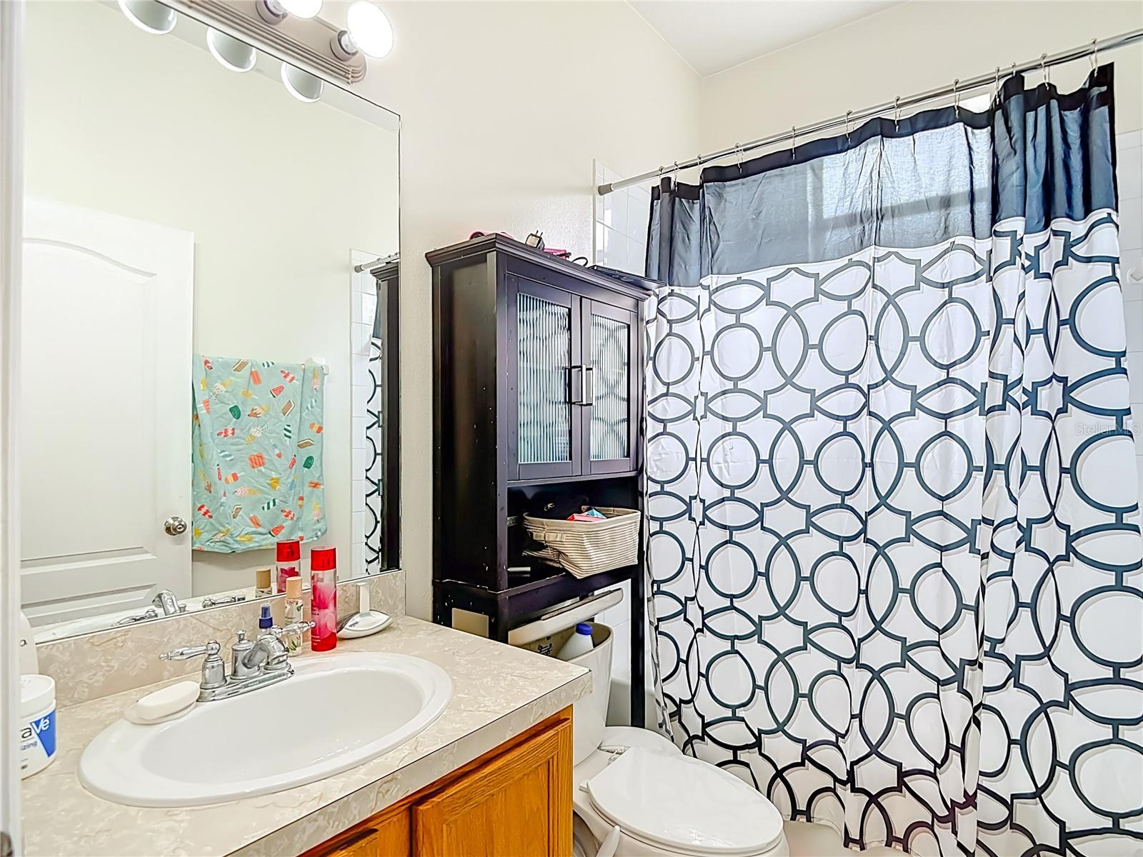 Image 16 of 25 For 221 Fairmont Drive